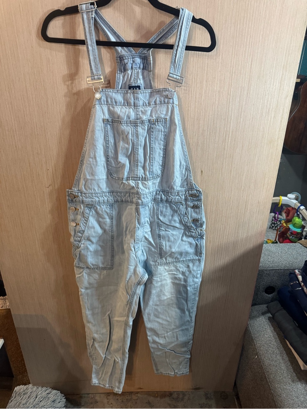 Women’s GAP Loose Fit Light Blue Denim Pants Overalls Size Medium
